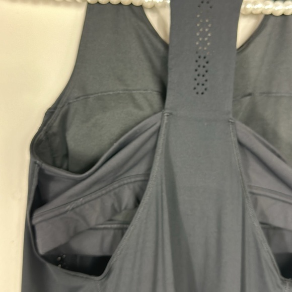 Lululemon Black Hit It Laser Cut Built in Bra Tank Top 6 - Picture 7 of 9